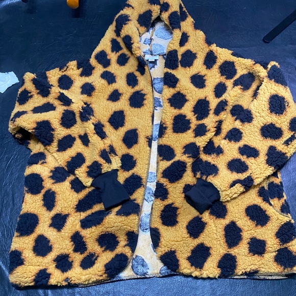 Like New - LulaRoe Teddy Bear borg-style Jacket - (XXS-S) - Picture 3 of 7